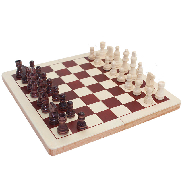 Interesting Wooden Chess Set with Chess Pieces of Chess Games for Every Ages in Tournament
