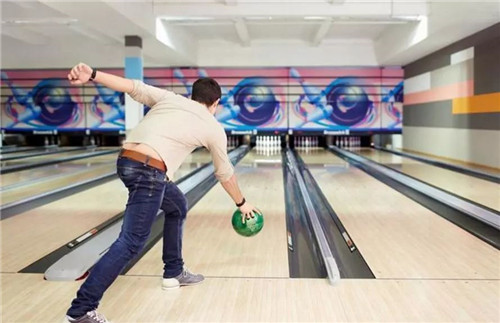 67 bowling pin set (1)