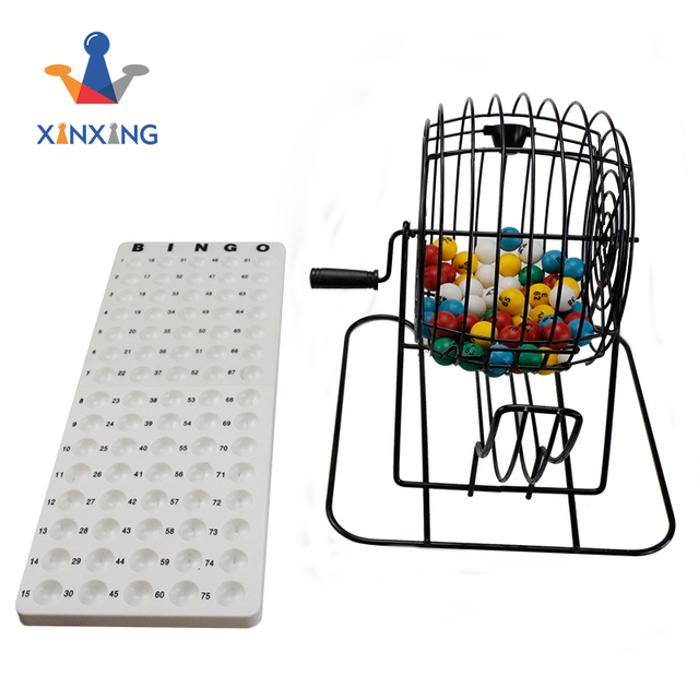 Gambling wooden bingo set for leisure time with bingo pieces and cage